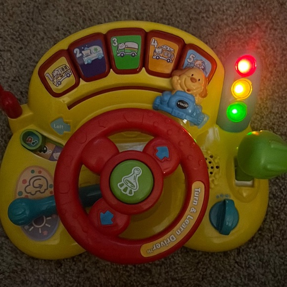 VTech Learn & Turn Driver, Yellow - Picture 12 of 14